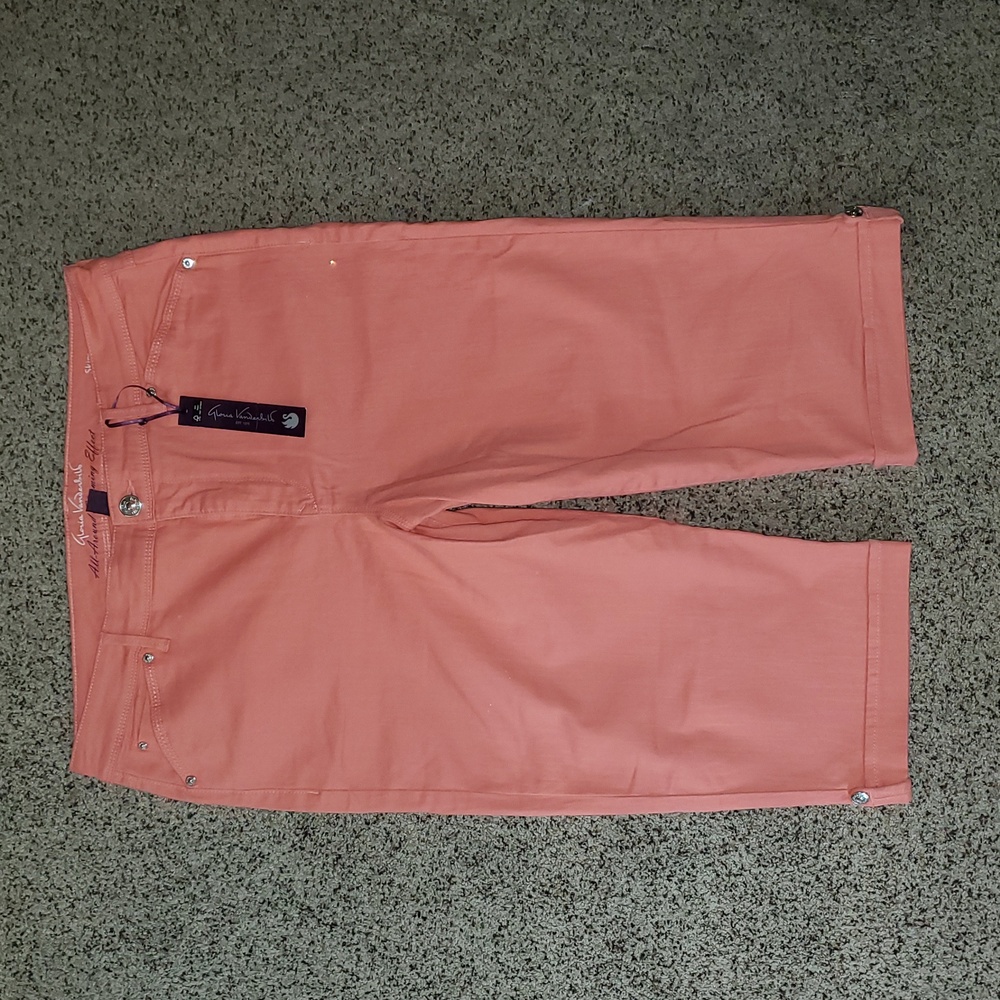 Gloria Vanderbilt Peach All Around Slimming Effect Skimmer Capri Pants